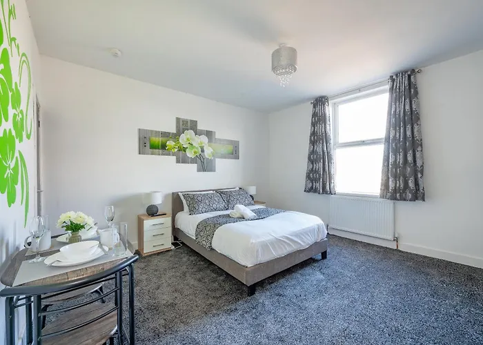 *rc246*for Your Relaxed & Cosy + Free Parking בית אירוח